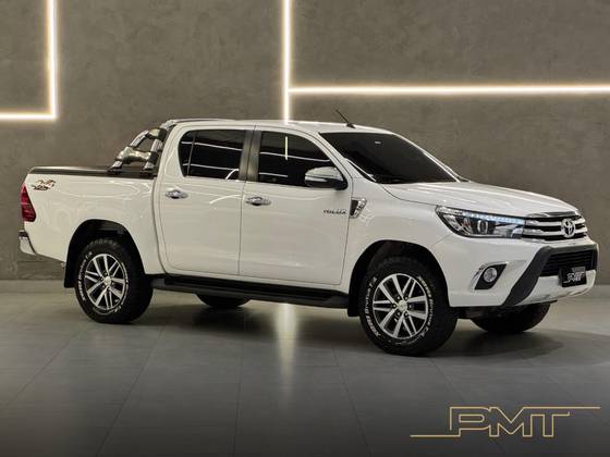 TOYOTA HILUX 2.8 SRX 4X4 CD 16V DIESEL 4P AUTOMÁTICO